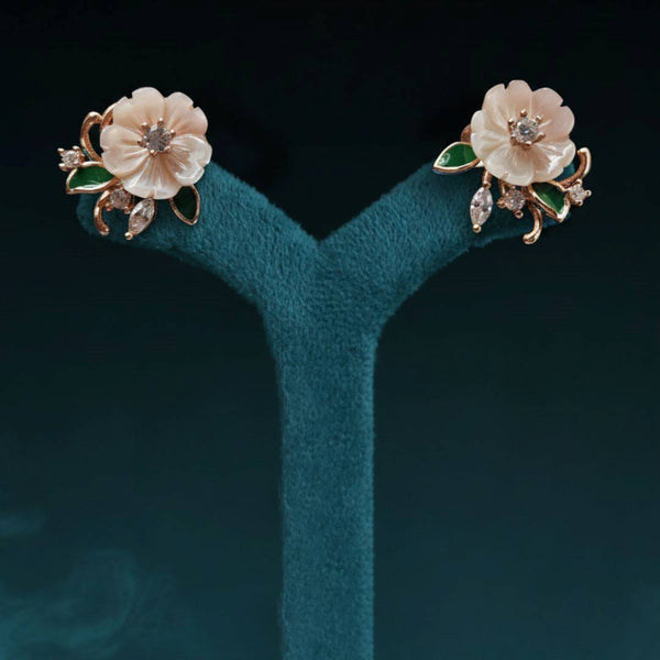 kolrt - Elegant White Flower Earrings with Green Leaf Detailing