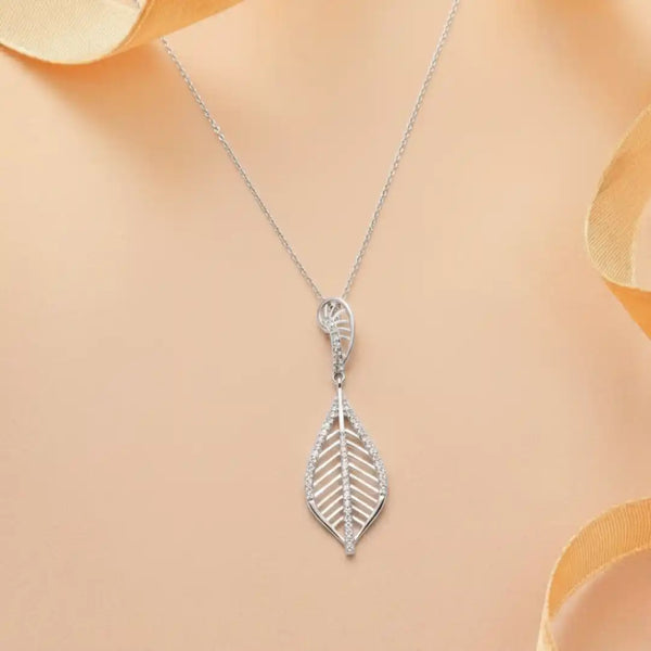 Nature’s Elegance Leaf Jewelry Set – Silver Pendant & Earrings